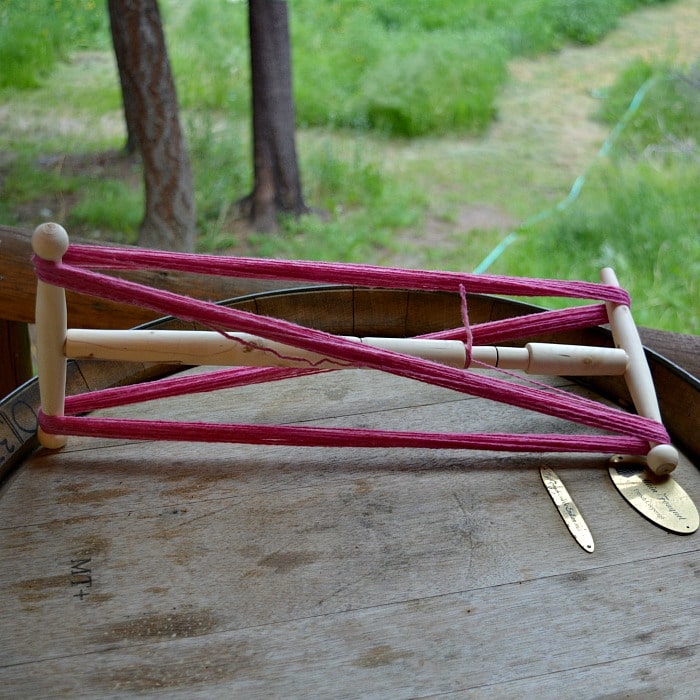 Primitive outlet Niddy Noddy Yarn Skein Winder